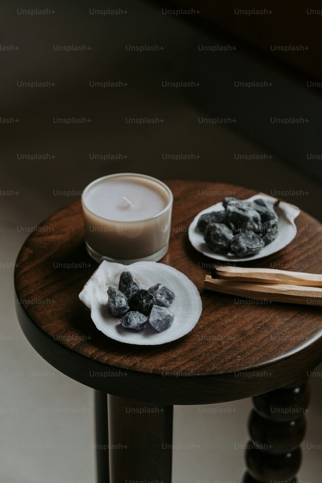 巨子缺席，白牌称王？美妆细分赛道的隐秘战役
